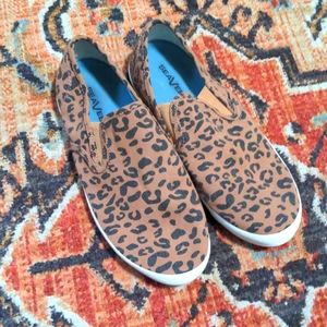 Seavees Skate Shoe size 9